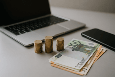 Online Geld verdienen 2025 – 12 realistische Methoden für Alleinunternehmer